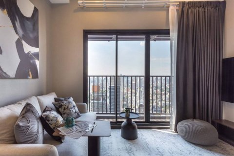 Condo in Bangkok, Thailand, 3 bedrooms  № 175562 - photo 2