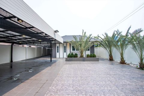 Дом в Чиангмае, Таиланд с 3 спальнями  № 175567 - фото 1