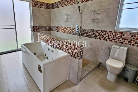 House in Pattaya, Thailand 5 bedrooms № 198589 - photo 15