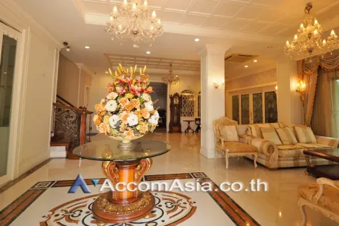 Maison à Bang Kho Laem, Bangkok, Thaïlande 4 chambres № 217351