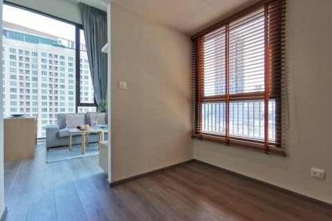 Кондоминиум с 1 спальней в Бангкоке, Таиланд № 172958 - фото 10