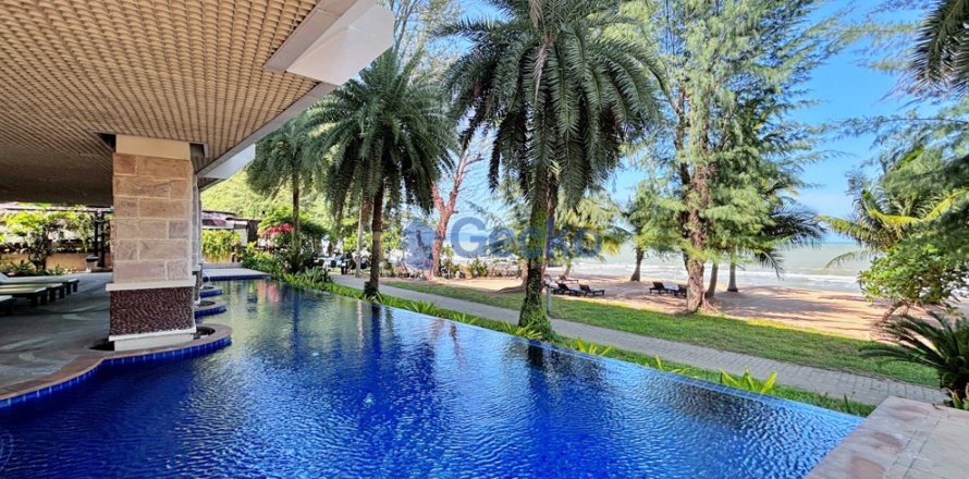 Condo in Pattaya, Thailand, 2 bedrooms  № 202404