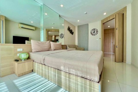 Appartement à Pattaya, Thaïlande 2 chambres № 159847 - photo 2