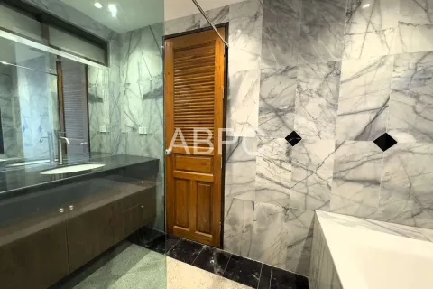Condominio de 2 dormitorios en Jomtien Beach, Pattaya, Tailandia № 210608 - foto 14