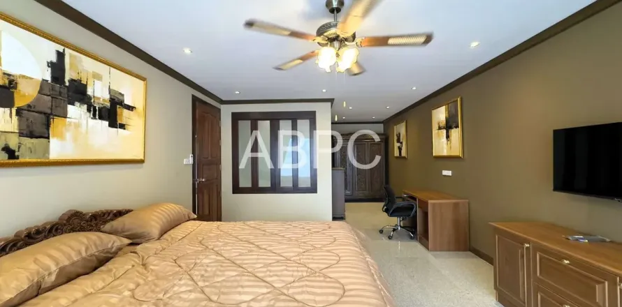 Condominio de 2 dormitorios en Jomtien Beach, Pattaya, Tailandia № 210608