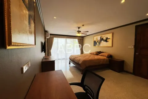 Condominio de 2 dormitorios en Jomtien Beach, Pattaya, Tailandia № 210608 - foto 4