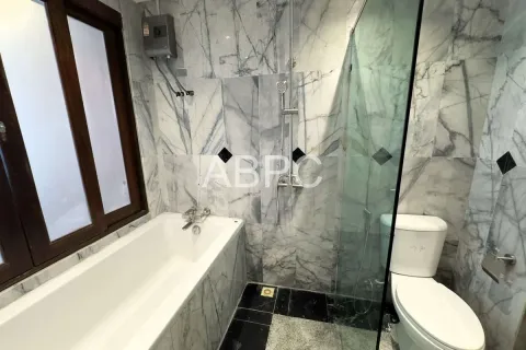 Condominio de 2 dormitorios en Jomtien Beach, Pattaya, Tailandia № 210608 - foto 11