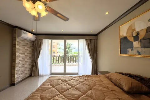 Condominio de 2 dormitorios en Jomtien Beach, Pattaya, Tailandia № 210608 - foto 19