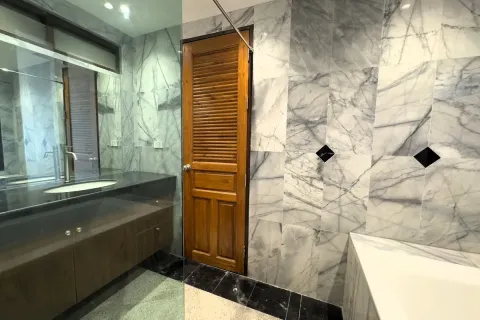 Condominio de 2 dormitorios en Jomtien Beach, Pattaya, Tailandia № 210608 - foto 24