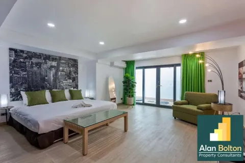 House in Pattaya, Thailand 5 bedrooms № 210607 - photo 16