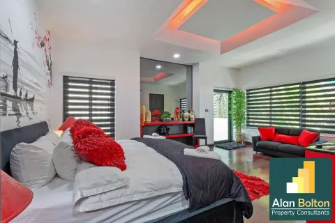 House in Pattaya, Thailand 5 bedrooms № 210607 - photo 20