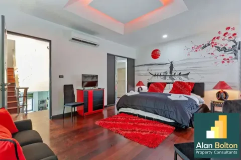 House in Pattaya, Thailand 5 bedrooms № 210607 - photo 4