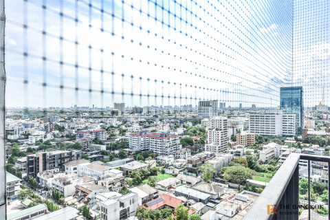 Condo in Bangkok, Thailand, 2 bedrooms  № 199793 - photo 4