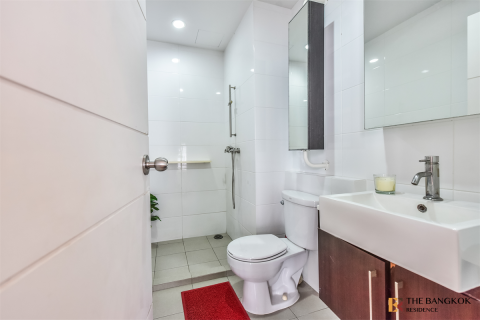 Condo in Bangkok, Thailand, 2 bedrooms  № 199793 - photo 8