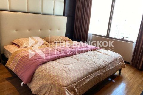Condo in Bangkok, Thailand, 3 bedrooms  № 187220