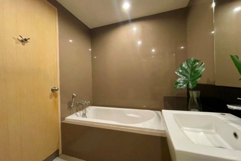 Кондоминиум с 2 спальнями в Бангкоке, Таиланд № 135341 - фото 11