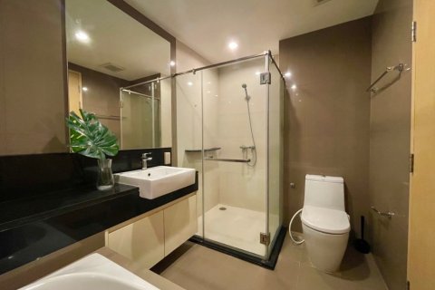 Кондоминиум с 2 спальнями в Бангкоке, Таиланд № 135341 - фото 10