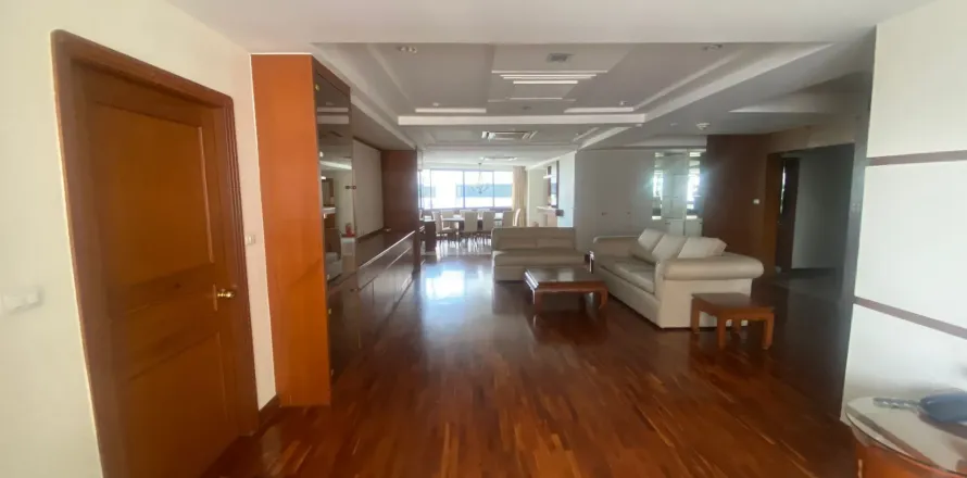 Condo à Khlong Toei, Bangkok, Thaïlande, 3 chambres  № 149704