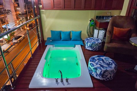 Коммерческая недвижимость в Чонбури, Таиланд 433м2 № 152479 - фото 4