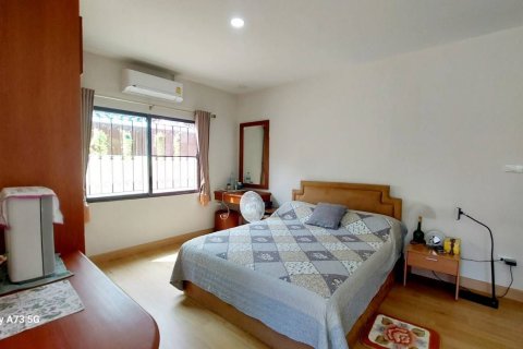 House in Pattaya, Thailand 3 bedrooms № 152477 - photo 19