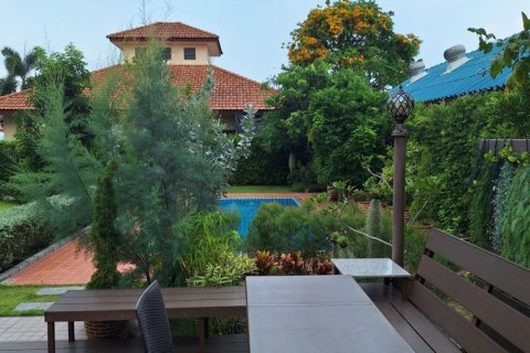 House in Pattaya, Thailand 3 bedrooms № 152477 - photo 25