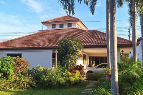 House in Pattaya, Thailand 3 bedrooms № 152477 - photo 22