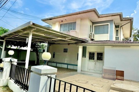 House in Pattaya, Thailand 4 bedrooms № 152480 - photo 1