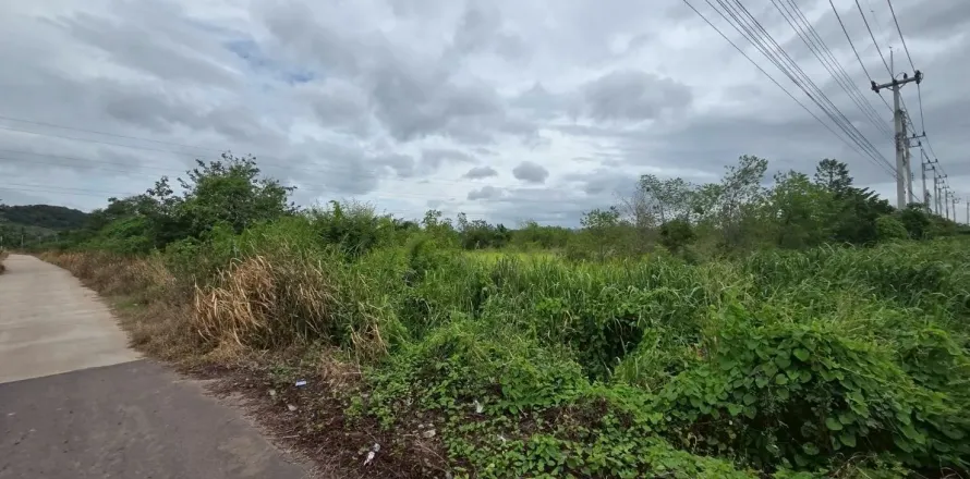 Terrain à Hua Hin, Thaïlande 24960 m2 № 141019