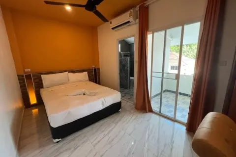Casa de 7 dormitorios en Jomtien Beach, Pattaya, Tailandia № 211979 - foto 21
