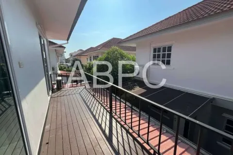 Casa de 7 dormitorios en Jomtien Beach, Pattaya, Tailandia № 211979 - foto 14