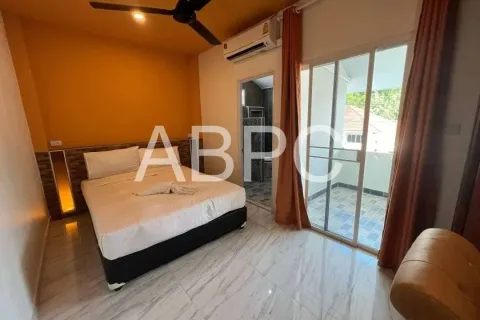 Casa de 7 dormitorios en Jomtien Beach, Pattaya, Tailandia № 211979 - foto 3