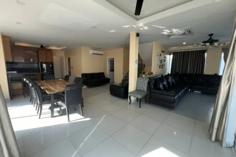 Casa de 7 dormitorios en Jomtien Beach, Pattaya, Tailandia № 211979 - foto 16