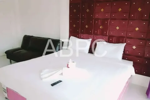 Casa de 7 dormitorios en Jomtien Beach, Pattaya, Tailandia № 211978 - foto 8