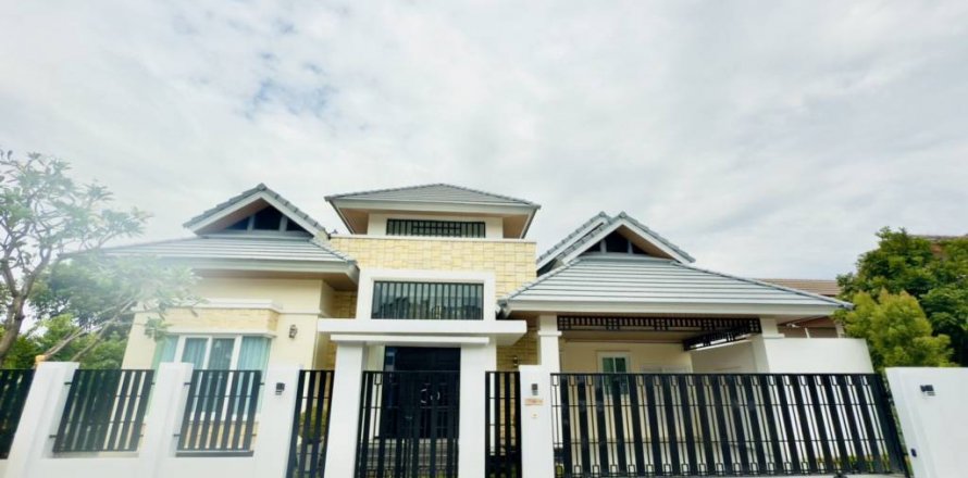 Дом в Паттайе, Таиланд с 3 спальнями  № 117379