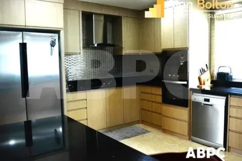 Casa de 4 dormitorios en Pattaya, Tailandia № 212083 - foto 5
