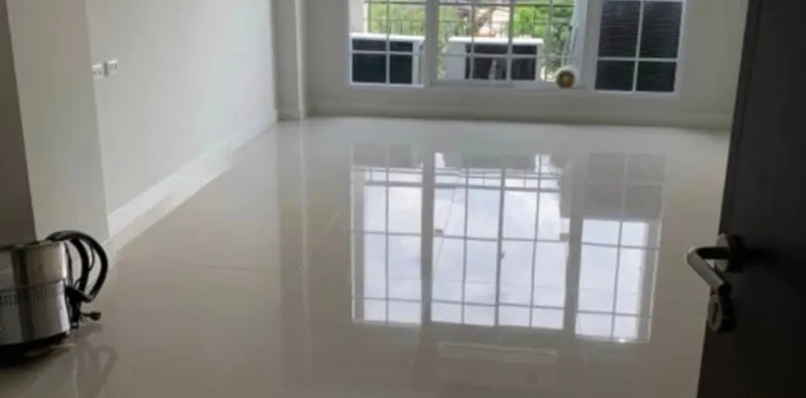 Reihenhaus in Bang Na, Bangkok, Thailand 5 Schlafzimmer № 217068