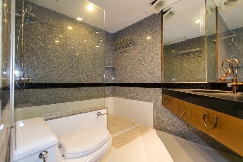 Кондоминиум с 2 спальнями в Бангкоке, Таиланд № 143034 - фото 9