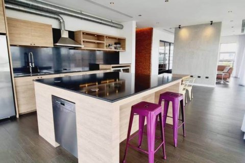 Кондоминиум с 2 спальнями в Бангкоке, Таиланд № 143035 - фото 10