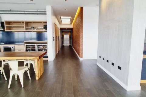 Кондоминиум с 2 спальнями в Бангкоке, Таиланд № 143035 - фото 11