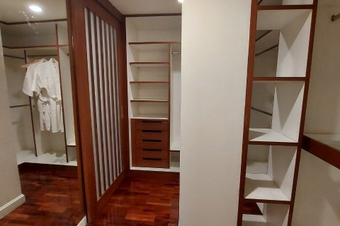 Кондоминиум с 2 спальнями в Бангкоке, Таиланд № 143035 - фото 8