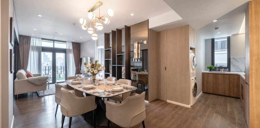 Condo in Bangkok, Thailand, 2 bedrooms  № 143037