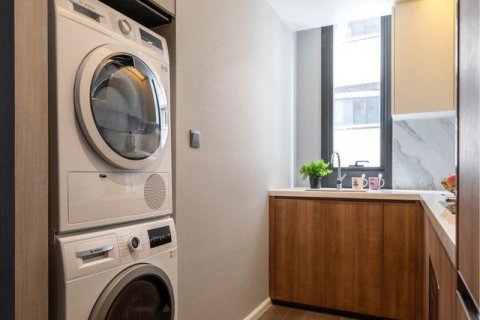 Condo in Bangkok, Thailand, 2 bedrooms  № 143037 - photo 6