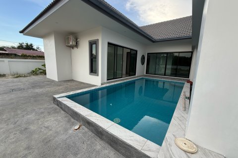 Вилла в Хуа Хине, Таиланд с 3 спальнями  № 148184 - фото 3