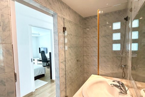 Condo à Phuket, Thaïlande, 2 chambres  № 148187 - photo 15