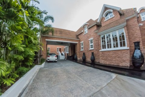 Maison à Watthana, Bangkok, Thaïlande 6 chambres № 167661 - photo 14