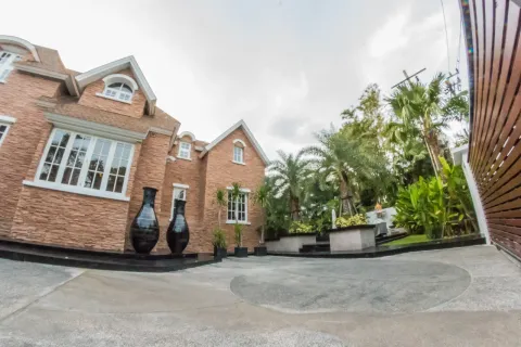 Maison à Watthana, Bangkok, Thaïlande 6 chambres № 167661 - photo 16