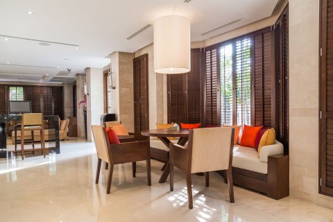 Maison à Watthana, Bangkok, Thaïlande 6 chambres № 167661 - photo 2