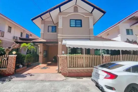Casa de 3 dormitorios en Pattaya, Tailandia № 210784 - foto 17