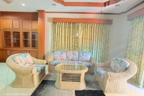 Casa de 3 dormitorios en Pattaya, Tailandia № 210784 - foto 29