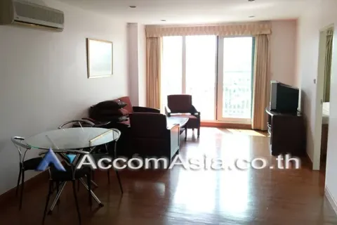 Condo in Sathon, Bangkok, Thailand, 2 bedrooms  № 214539 - photo 1